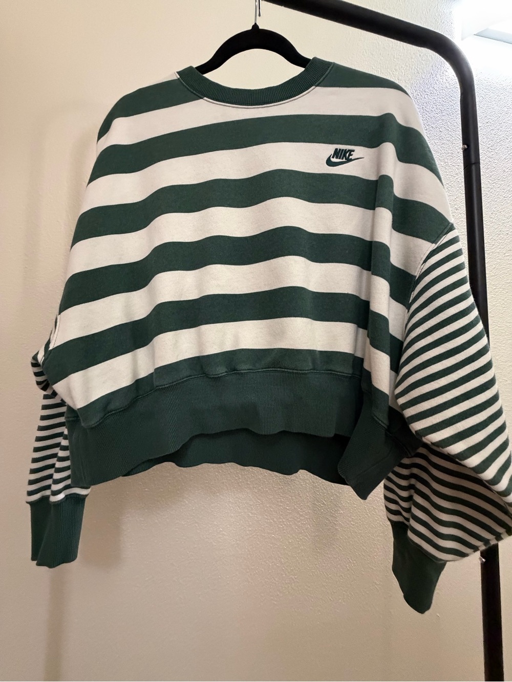Nike Green & White Striped Cropped Crew